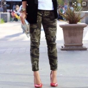 Banana Republic camo print satin pants size 6